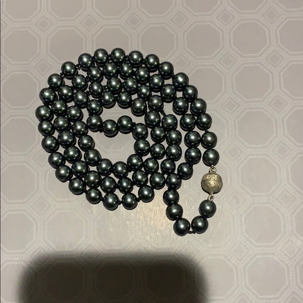 Synthetic pearl 24inch l necklace. Black pearls